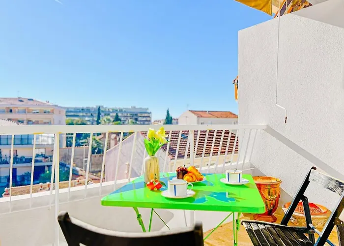 Montfleury - Comfortable Center Inn *