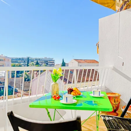 Montfleury - Comfortable Center Inn *