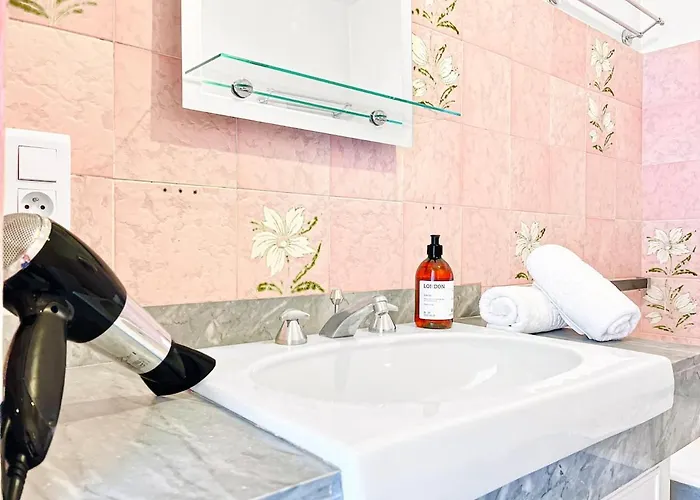 Montfleury - Comfortable Center Inn